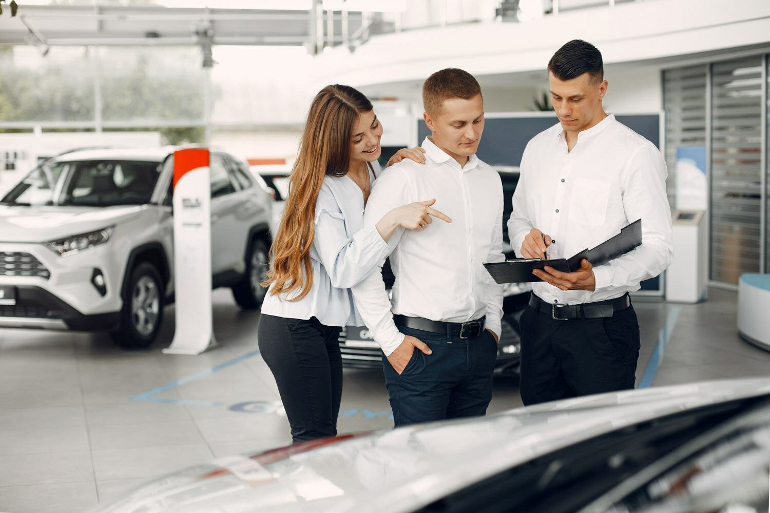 Car dealership image